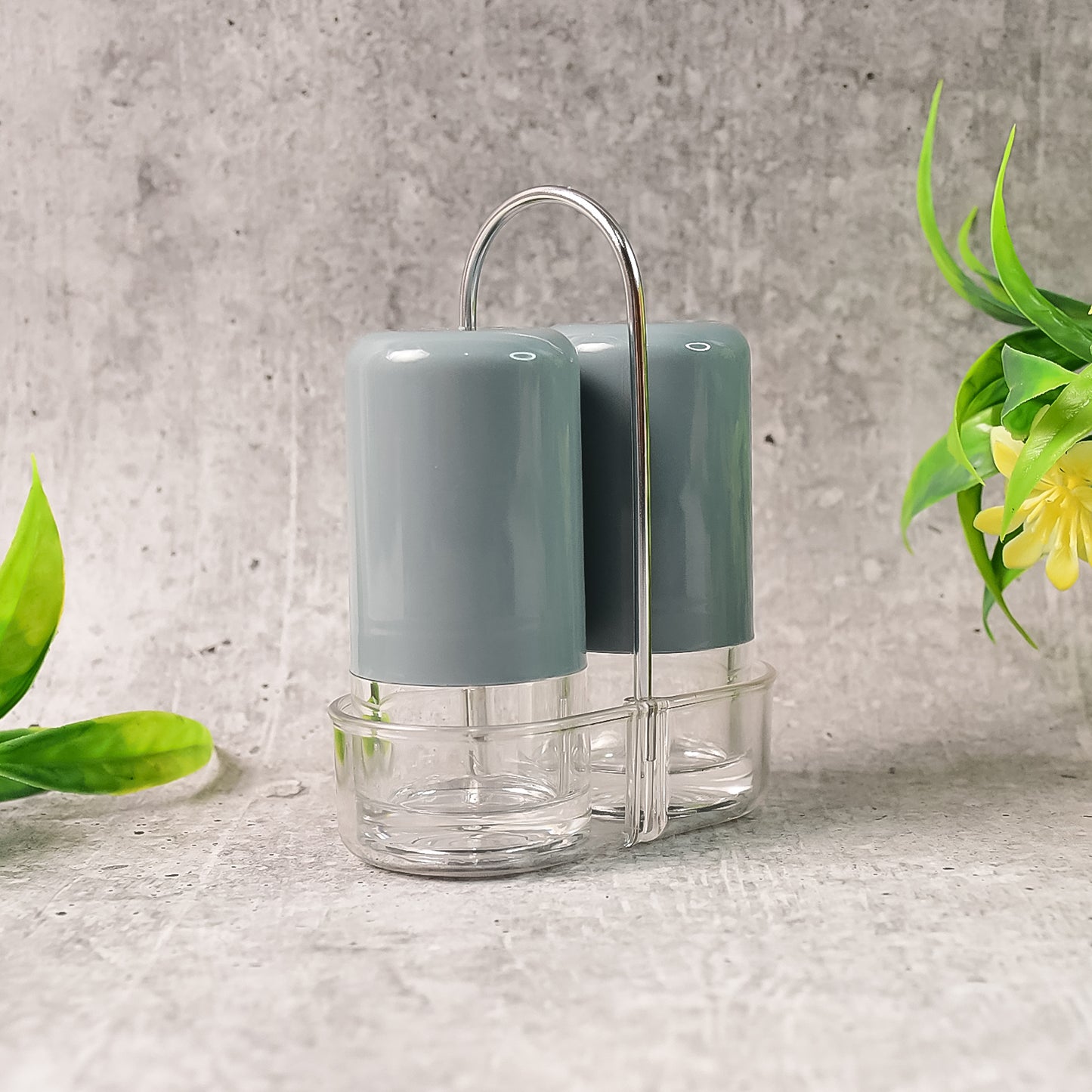 Salt Pepper Dispenser Set 2 pcs Acrylic Seasoning Shaker
