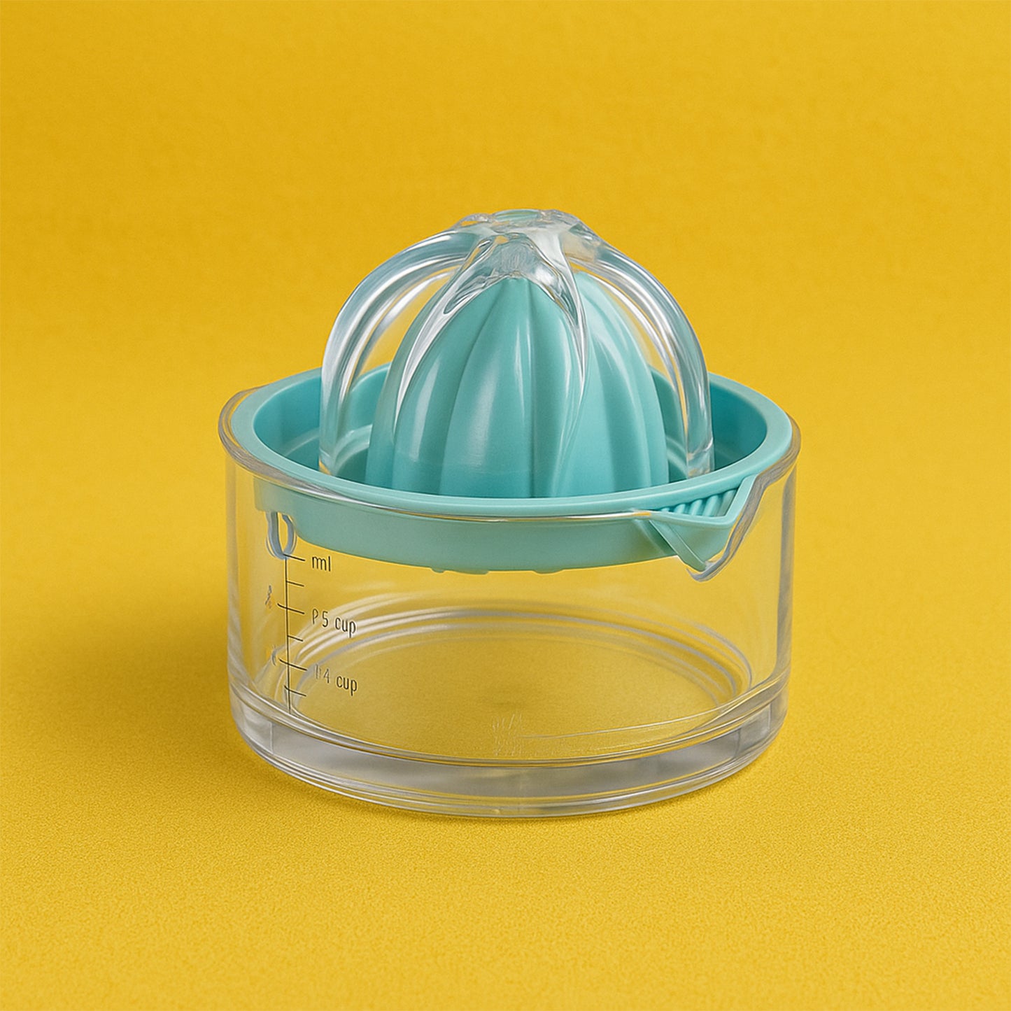 Manual Citrus Juicer with Measuring Cup